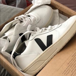Veja super white shoes